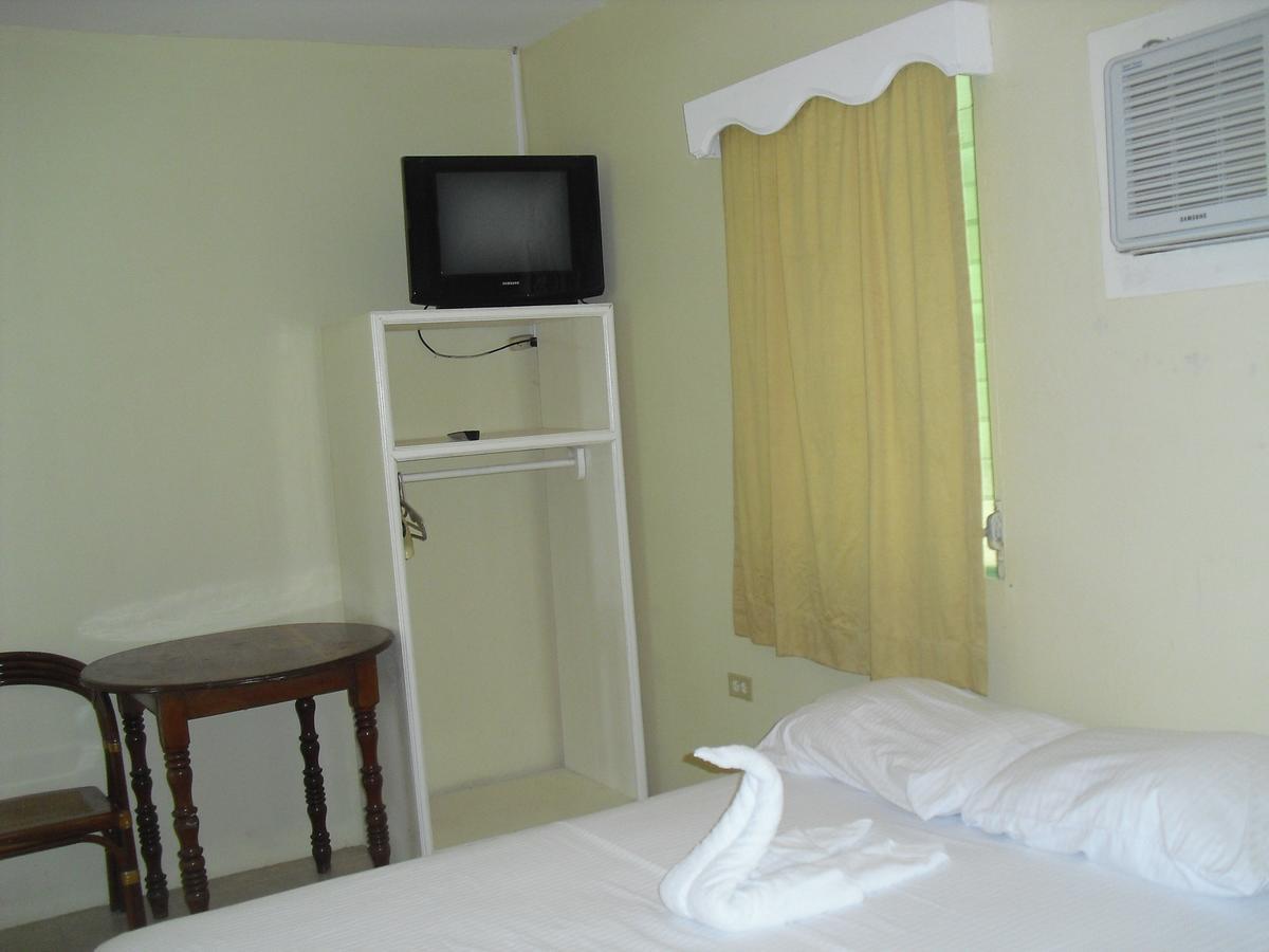 Pic-Nic Beach Corn Island Hotel Exterior photo